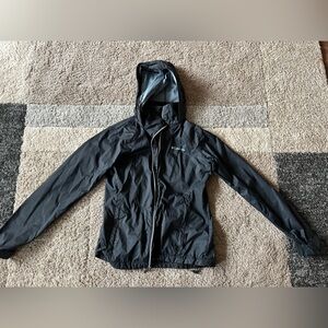 Columbia women’s black Raincoat